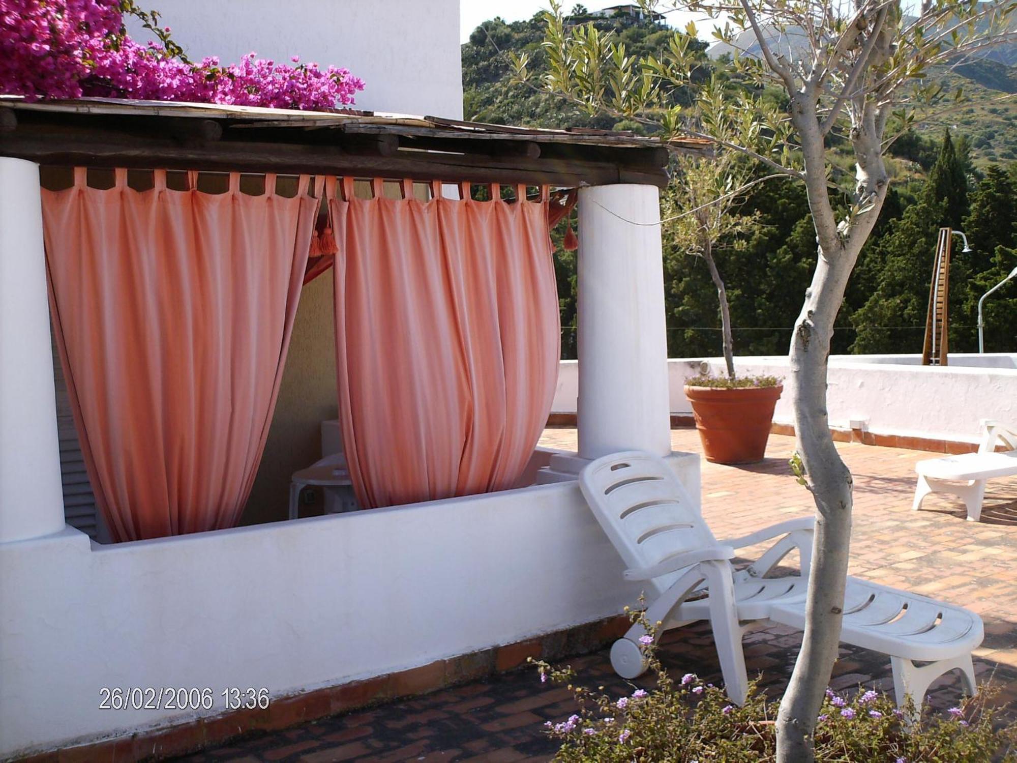 Hotel Villa Augustus Lipari  Eksteriør bilde