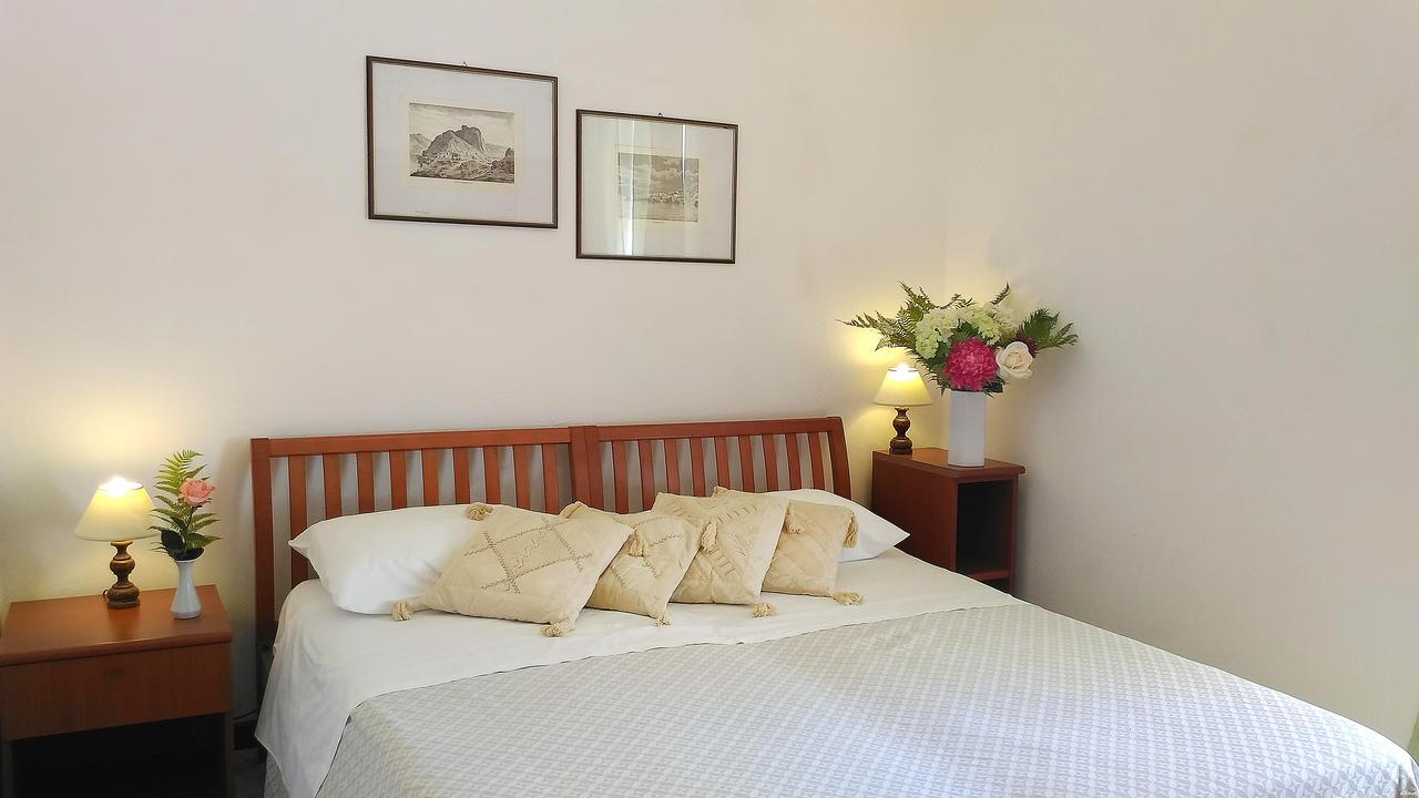 Hotel Villa Augustus Lipari  Eksteriør bilde