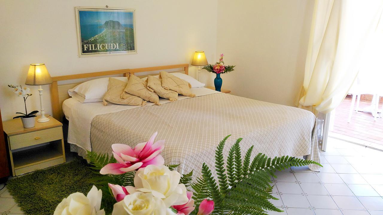 Hotel Villa Augustus Lipari  Eksteriør bilde